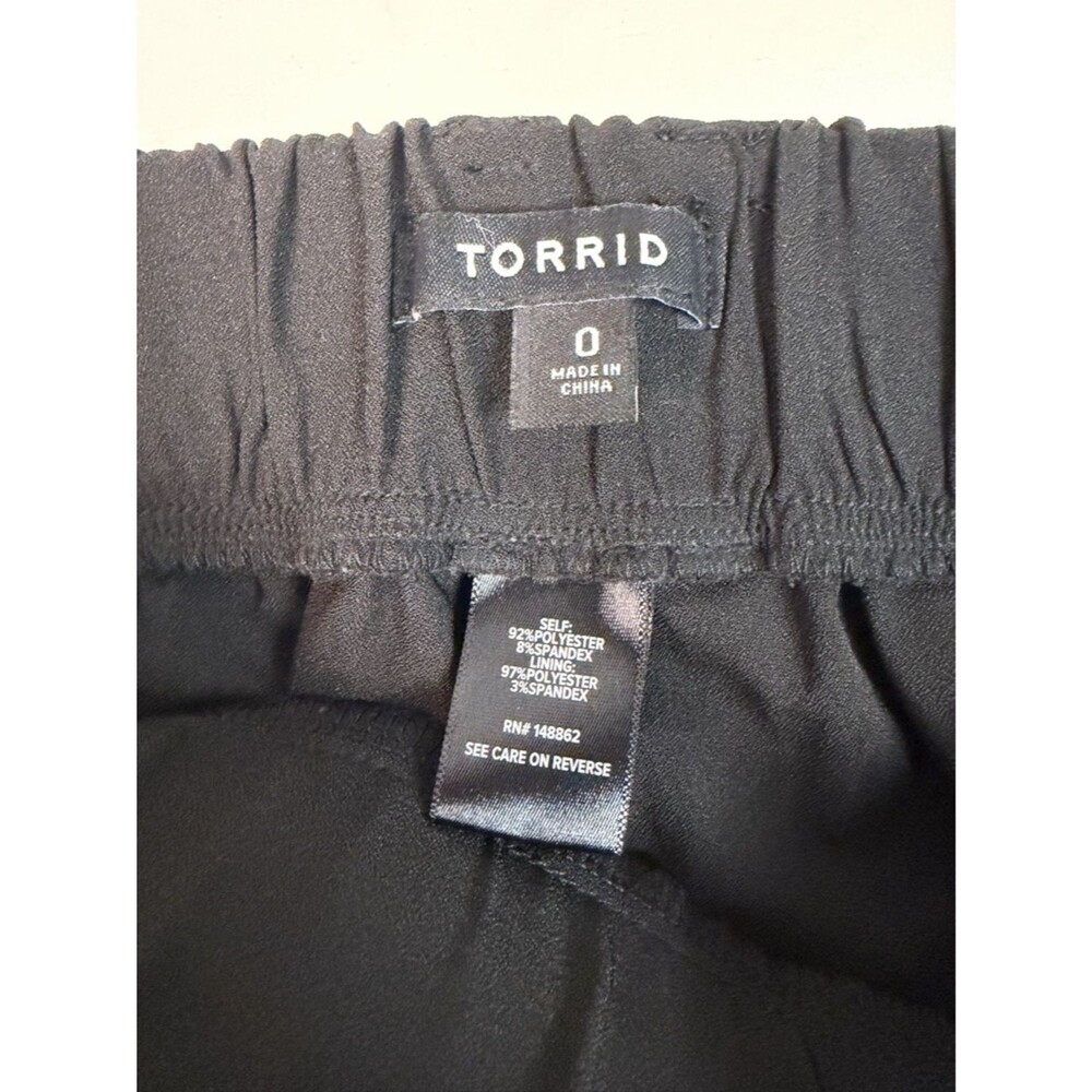 Torrid Black Elastic Waist Crop Pull On Pants Size 0 Large - Picture 4 of 4